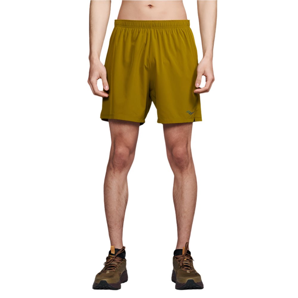 SAUCONY - OUTPACE 5INCH SHORT Men - Rev Online