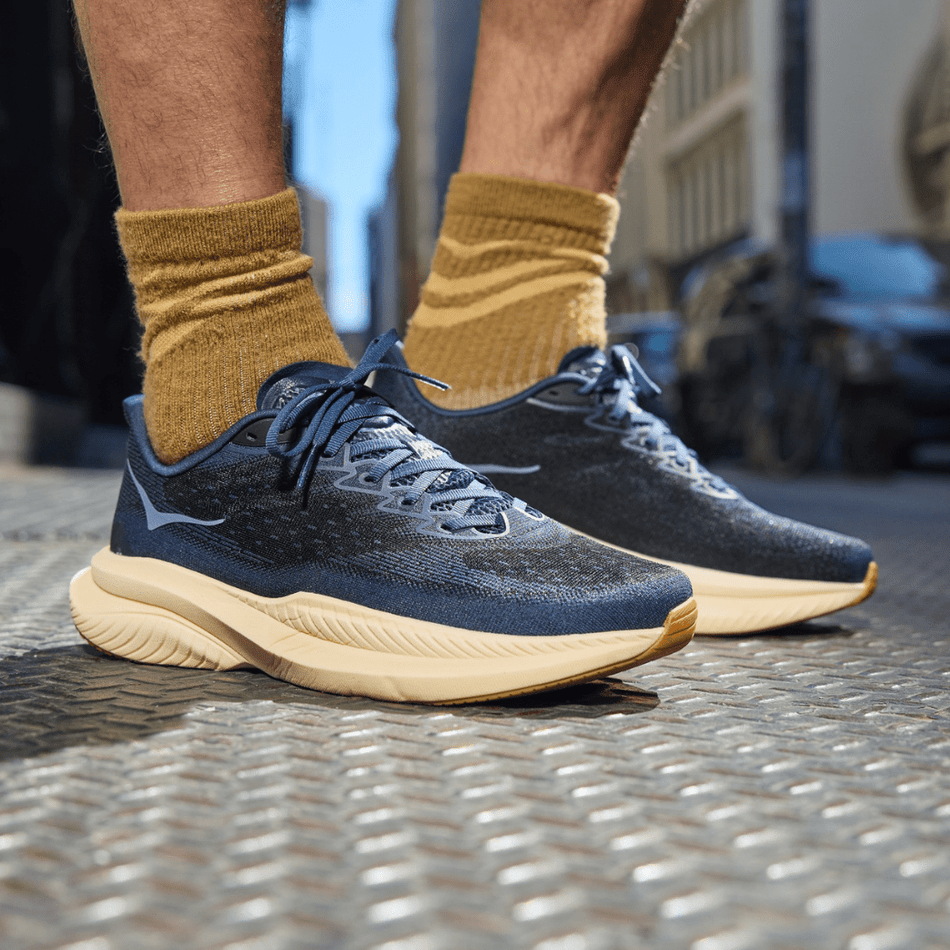 แนะนำสายเที่ยว 10 รองเท้าผ้าใบใส่เดินนานๆ ใส่ไปออกทริป - Rev Online