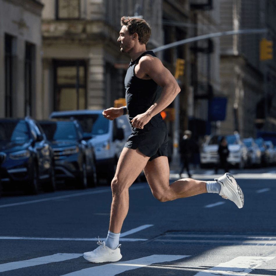 11 รองเท้าวิ่งขายดี ของมันต้องมี ที่สุดแห่งปี 2024 - Rev Online