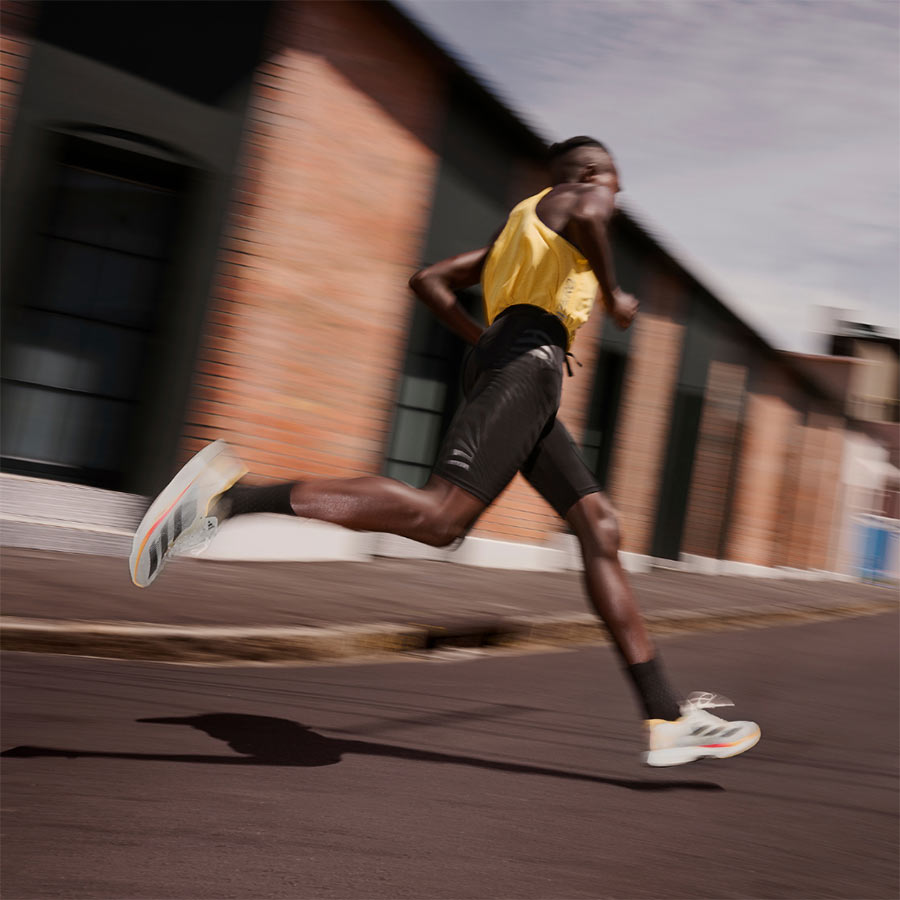 เช็คลิสต์ 5 สัญญาณที่บอกว่าคุณควรเปลี่ยนรองเท้าวิ่งคู่ใหม่ - Rev Online