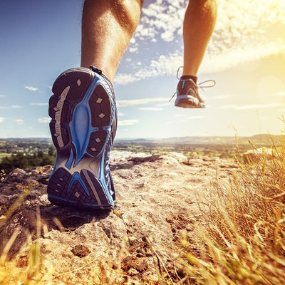 ทำไมรองเท้าวิ่งที่ดีควรมีน้ำหนักเบา - Rev Online