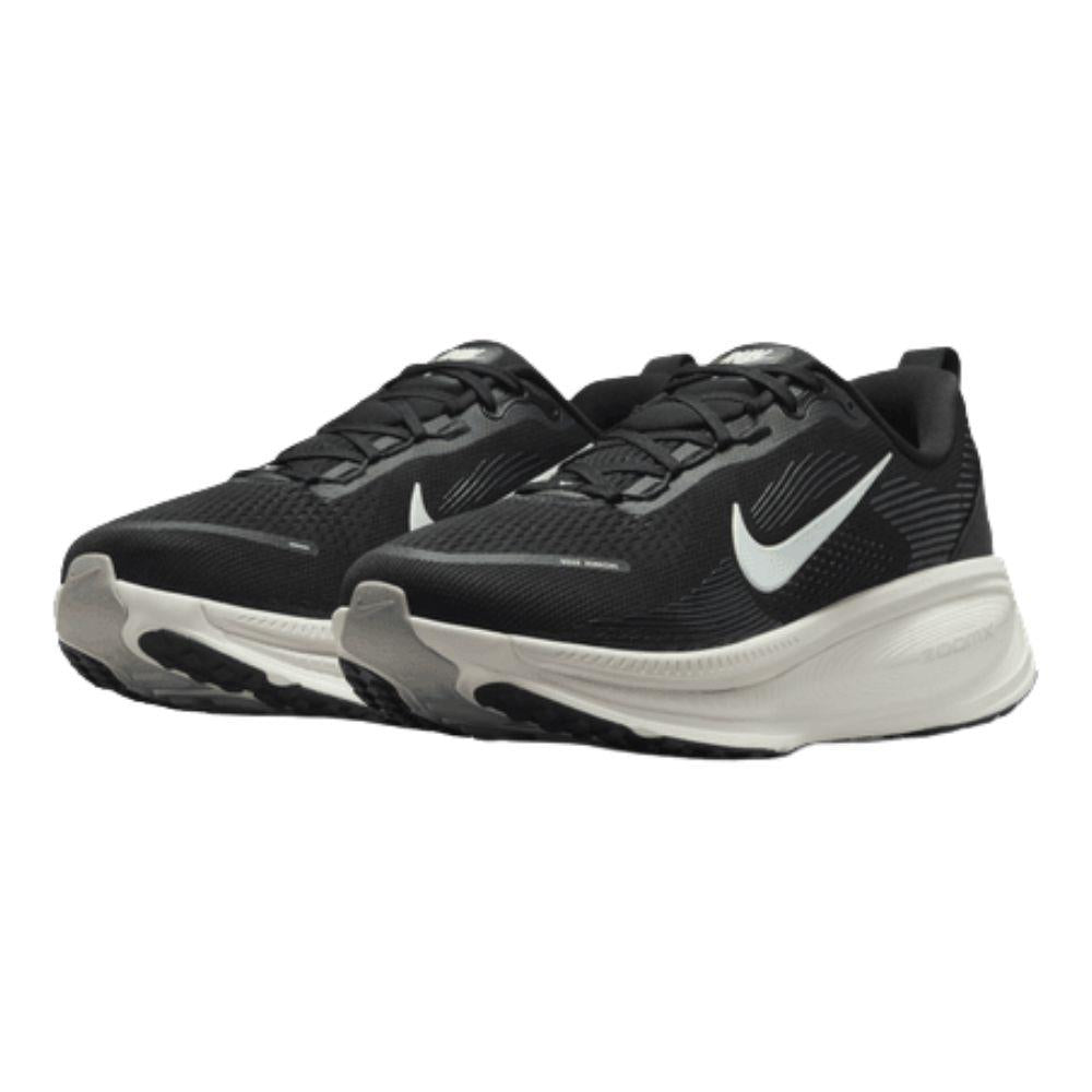 NIKE VOMERO 18 WIDE รองเท้าวิ่งถนนผู้ชาย - Rev Online