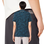 OAKLEY SKULL ENDEAVOR MOCK SHIRT เสื้อแขนสั้นผู้ชาย - Rev Online