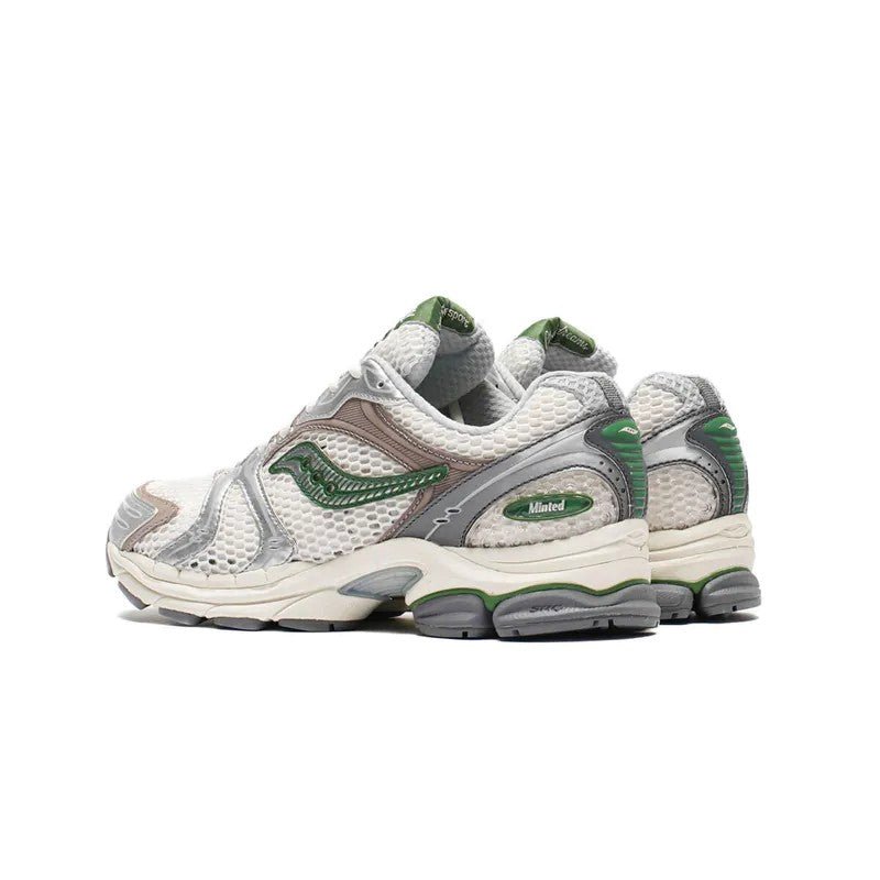 SAUCONY - PROGRID TRIUMPH 4 Unisex - Rev Online