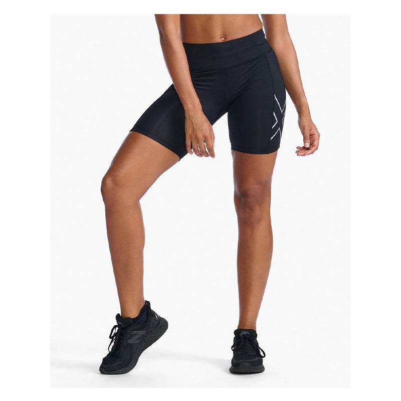 2XU-AERO MID-RISE COMP 6INCH SHORT Women - Rev Online